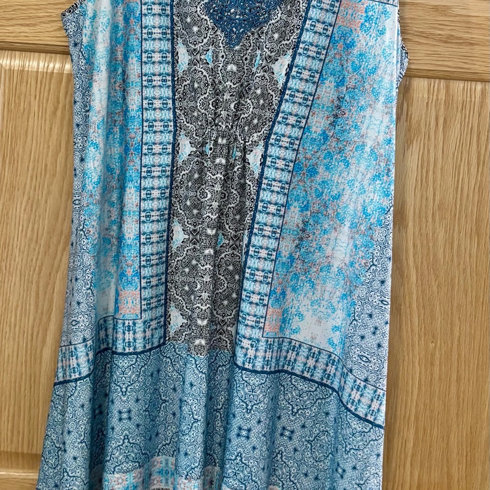 ONE WORLD Blue and Black Paisley Print Sleeveless Top B14